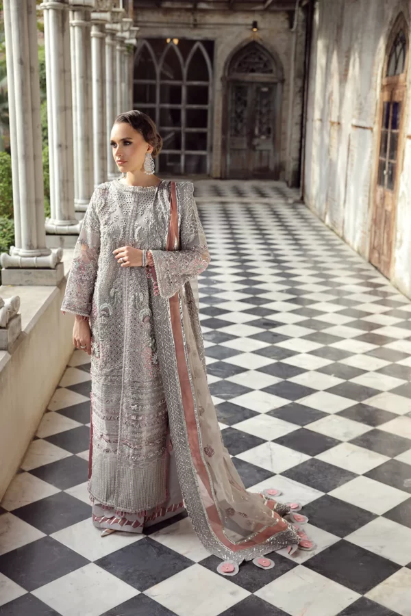 Maryam Hussain Raha-Luxury Festive'23 By Sarai - Image 2