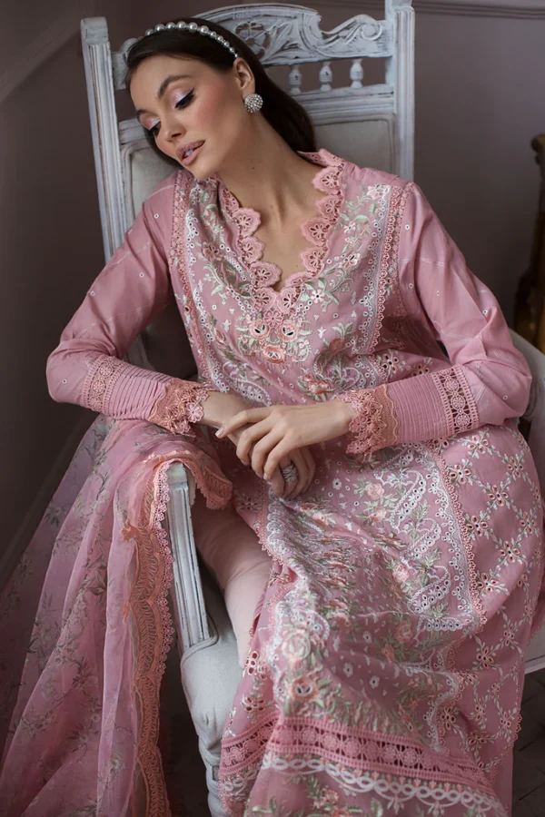 Sobia Nazir Luxury Lawn '24 Collection DESIGN 1B - Image 4