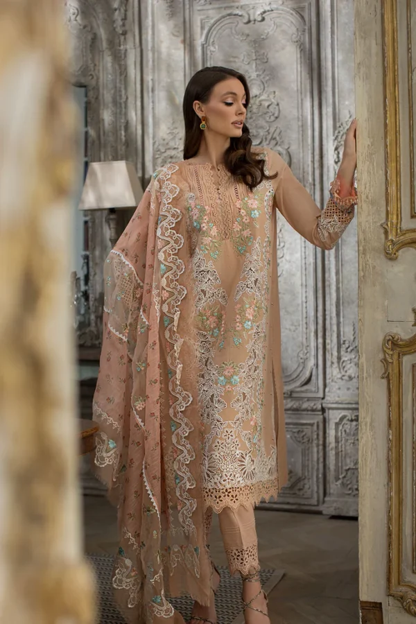 Sobia Nazir Luxury Lawn '24 Collection DESIGN 4B - Image 4