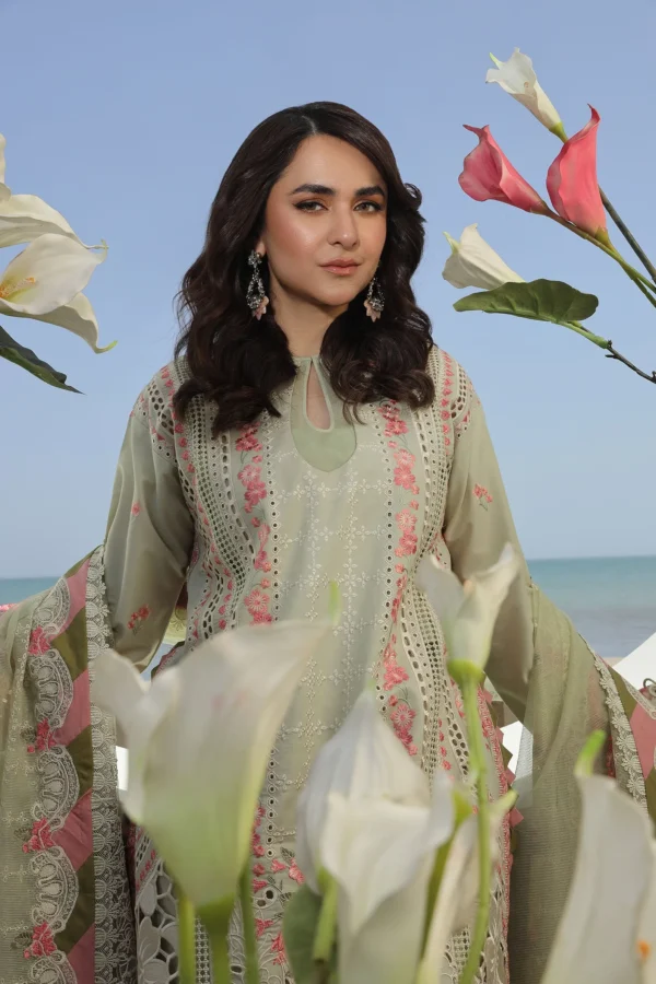 Havana – Luxury Lawn ’24 – Maryam Hussain - Image 3