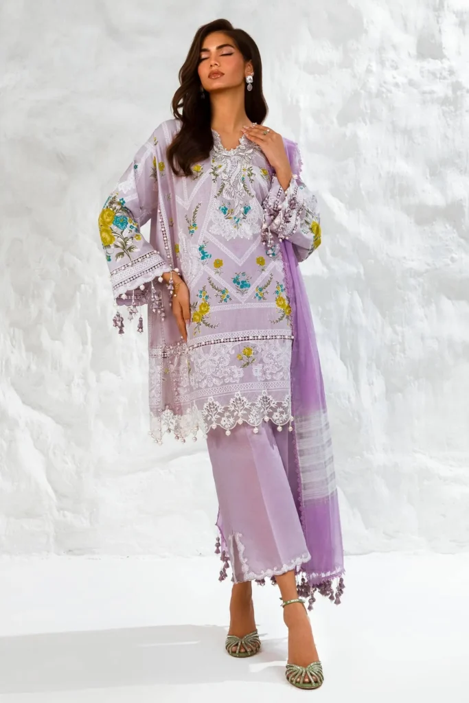 Pakistani Clothes Online
Sana Safinaz Muzlin Summer24