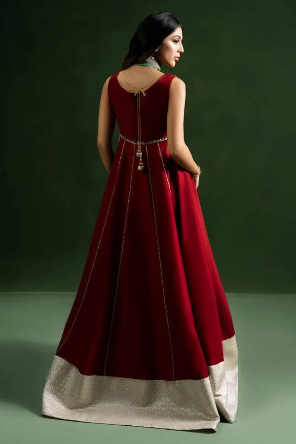 Zainab Salman Luna Festive Enchanting Rose