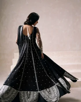 Zainab Salman Luna Festive Aireen Kalidar