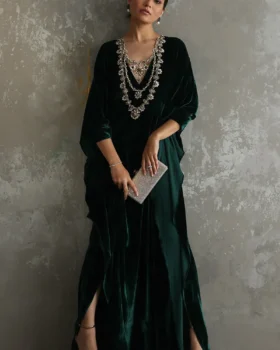 Rozina Munib | Velvet | MIRA-18
