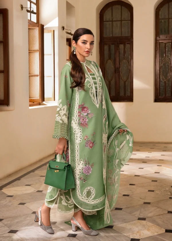 Crimson Aaleen Winter | Gulbaan