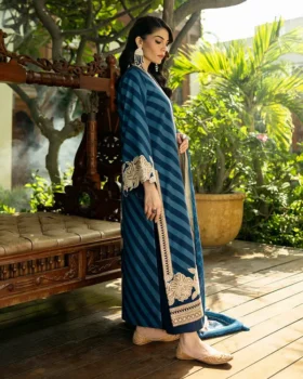 Zainab Chottani Winter Shawls | Alayna