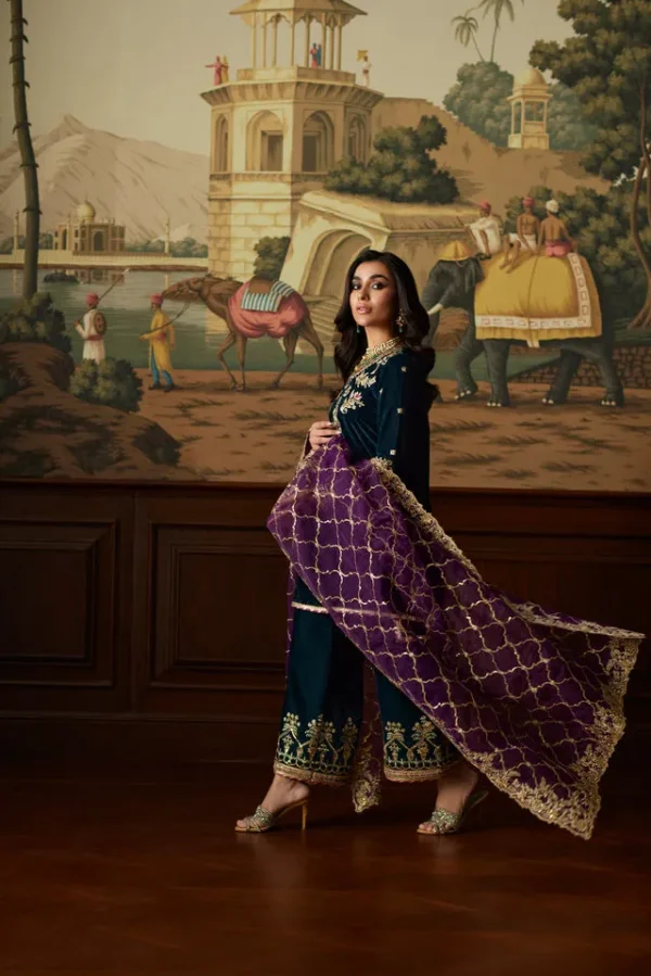Mina Hasan Velvet Luxe | Amani