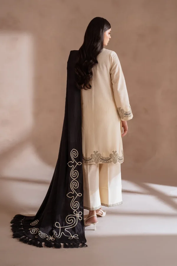 UE-361 Embroidered Khaddar | Iznik