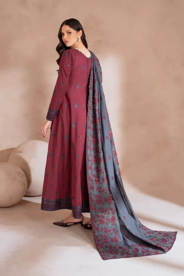 UE-373 Embroidered Khaddar | Iznik