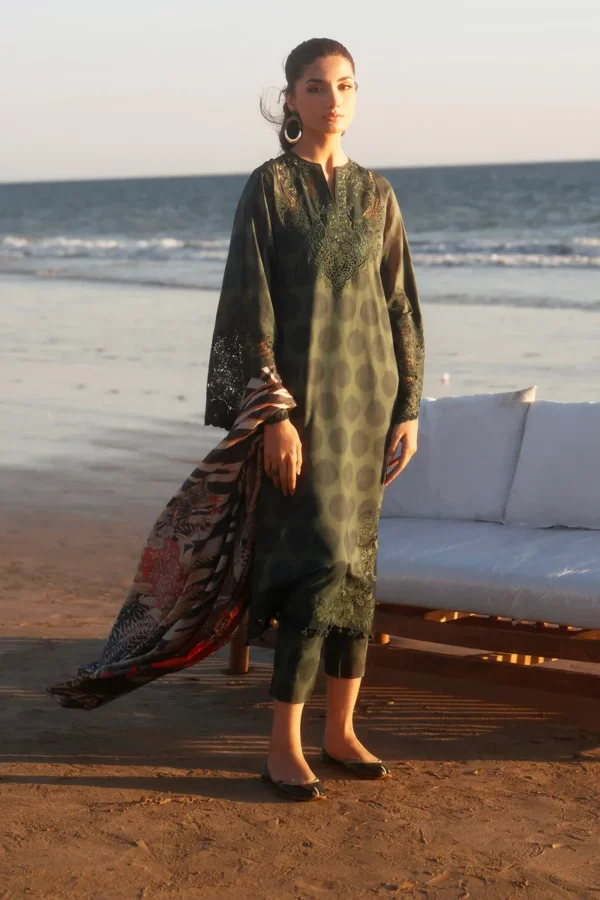 Baroque Embroidered Printed Lawn UF-4064