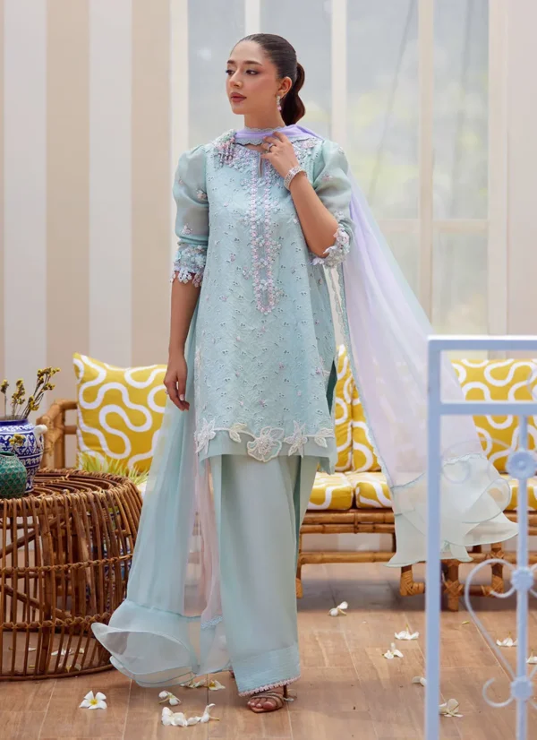 Farah Talib Aziz Tara Eid Luxe 25 - Noa