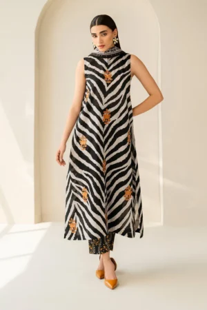Baroque Digital Printed Lawn UF-4206