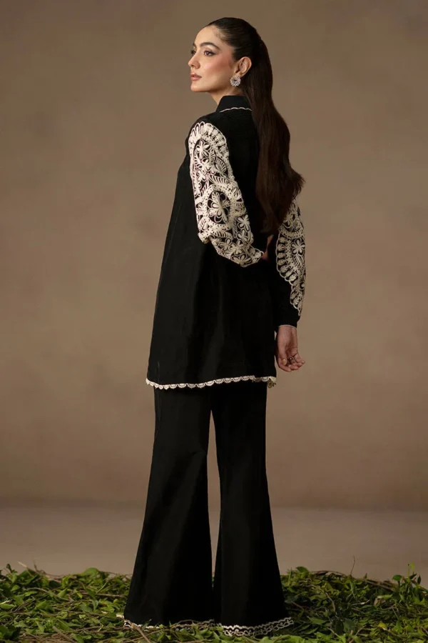Mohsin Naveed Ranjha Chai Coffee Prets - Cinder