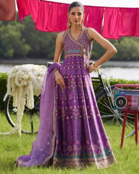 Farah Talib Aziz Mayna Festive Luxe Pret - Aurora Aubergine