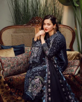 Maryam Hussain Winter Shawl 25 - Roohi