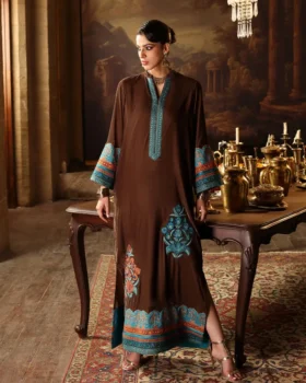 Zainab Chottani Velura Velvet Edit 25 - Sienna Kaftan