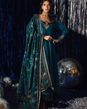 Farah Talib Aziz Velvet Fete - Amura