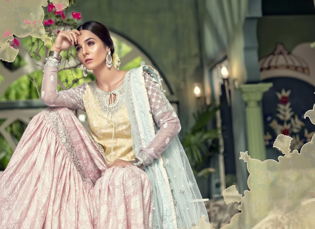 Best Engagement Dresses for Brides