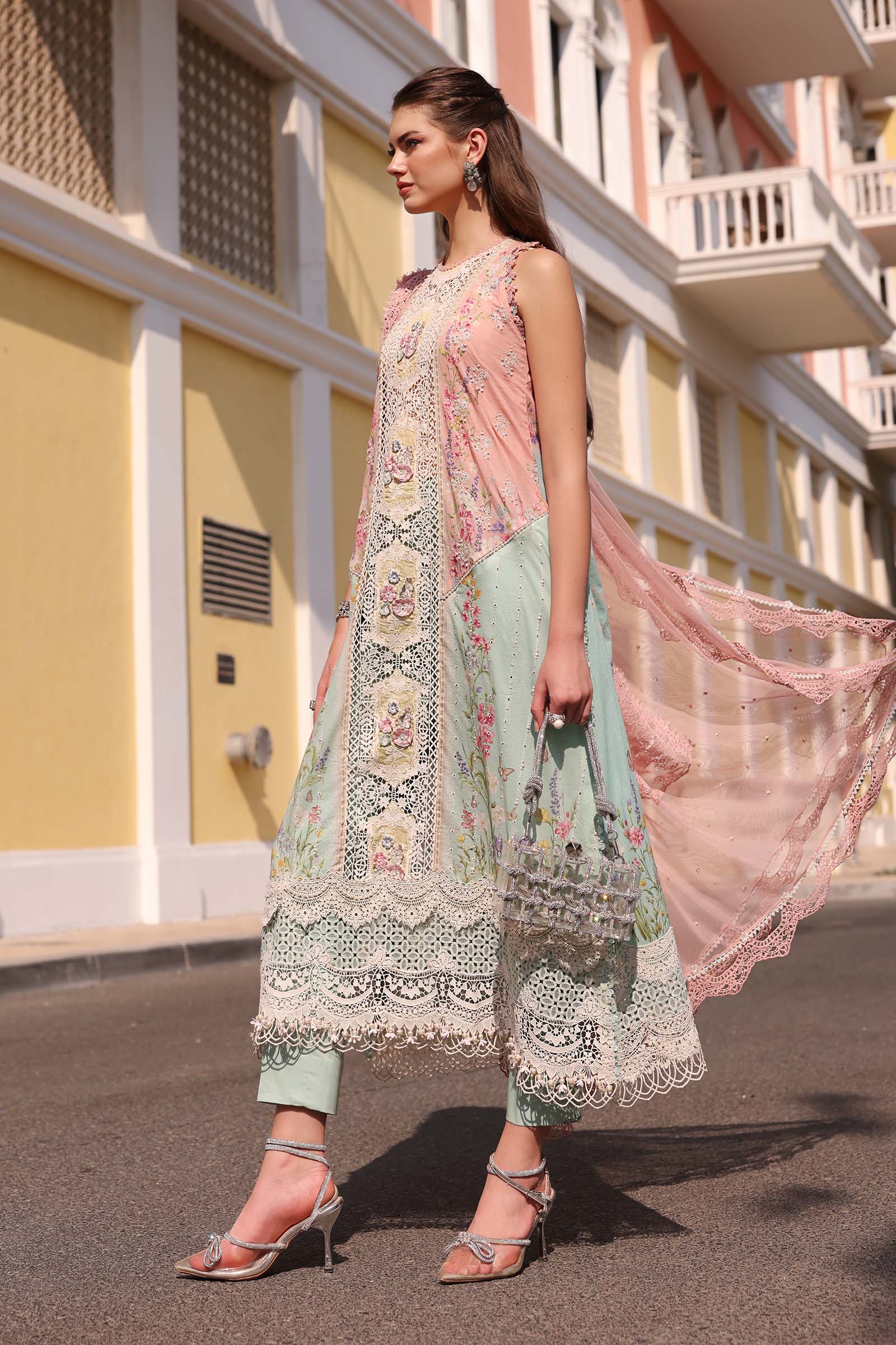 Maria B Embroidered Lawn - D-2606-A