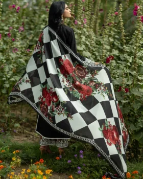 Zainab Chottani Luxe Lawn 26 - Fia - 03