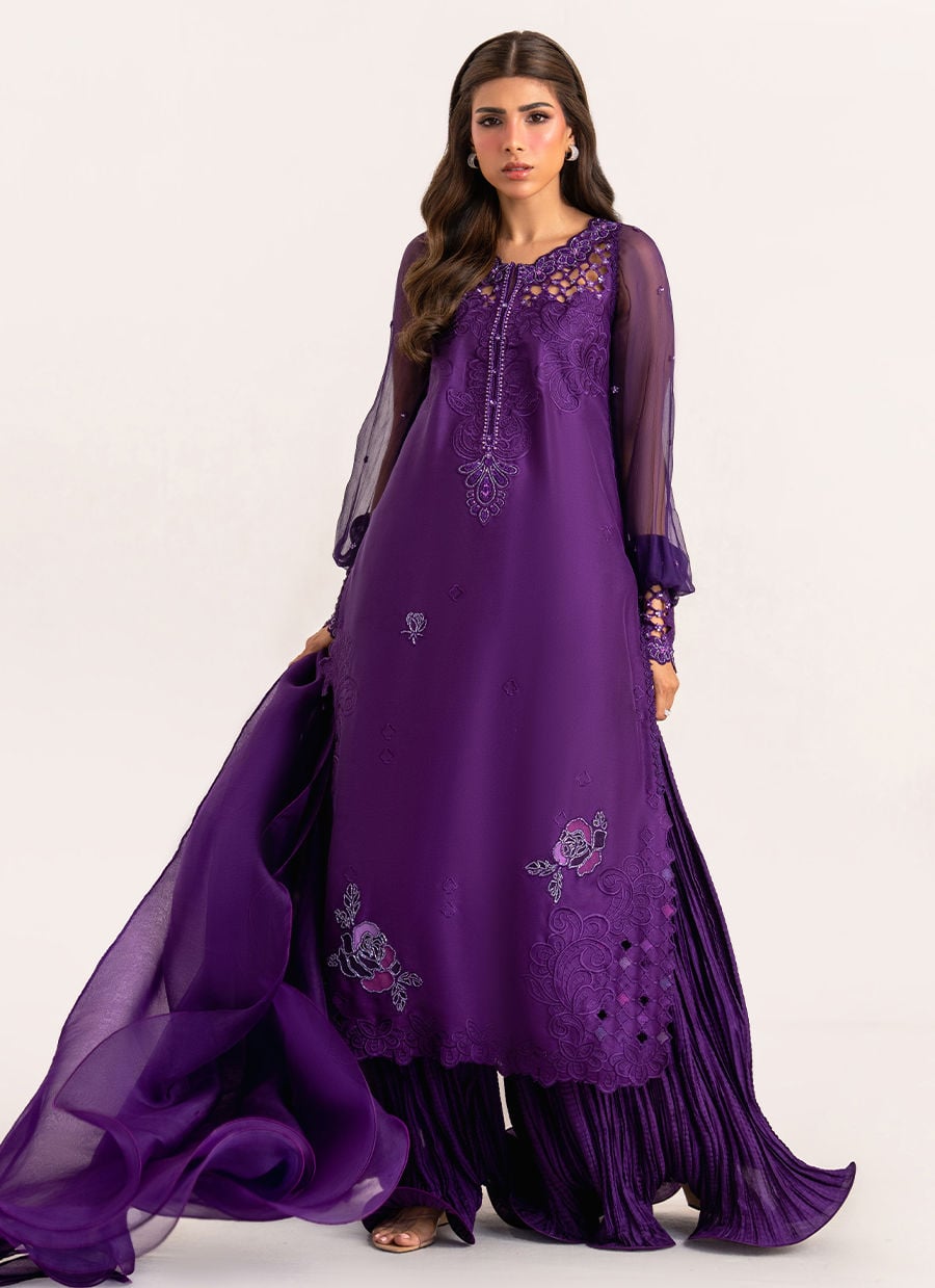 Farah Talib Aziz Lea Luxe – Vespera