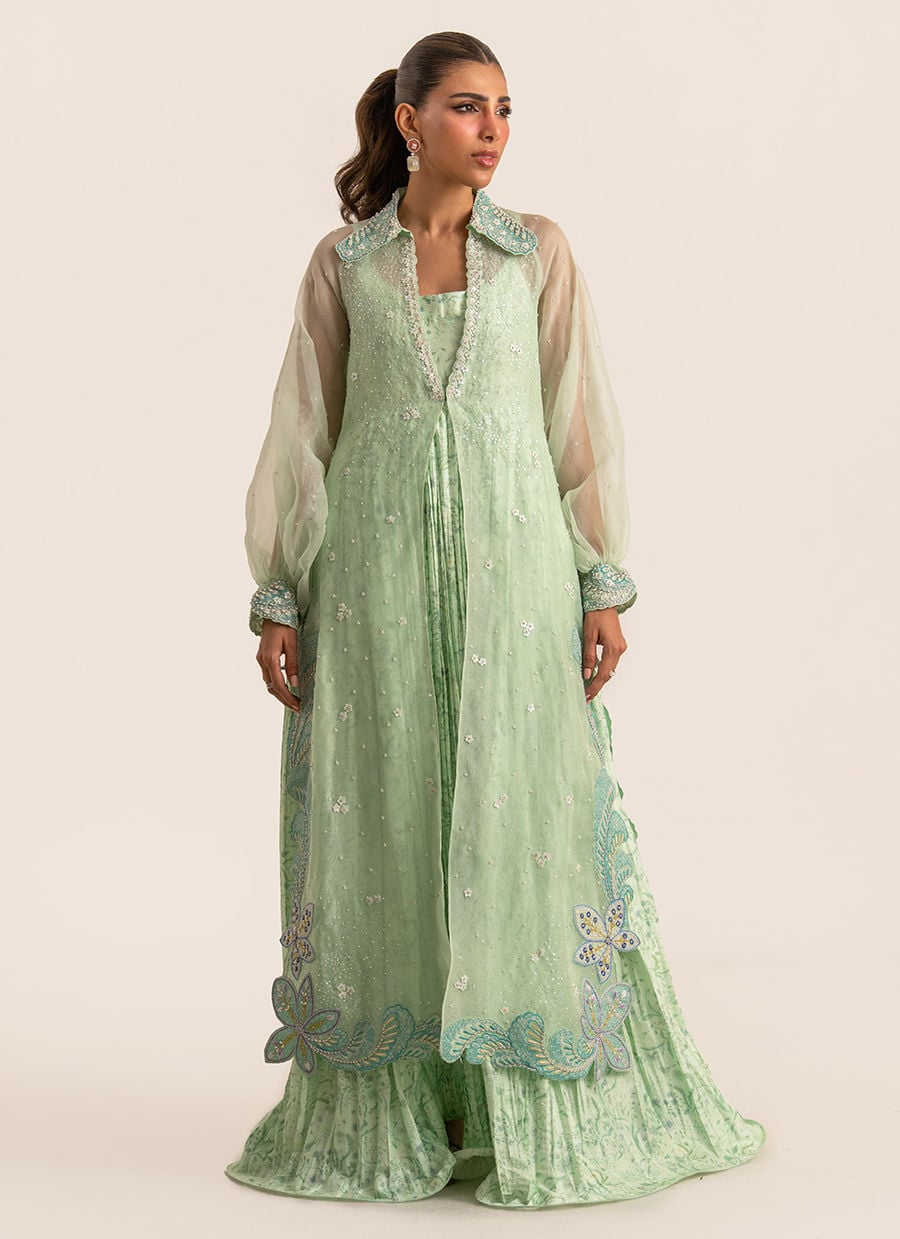 Farah Talib Aziz Lea Luxe – Belly