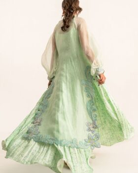 Farah Talib Aziz Lea Luxe - Belly