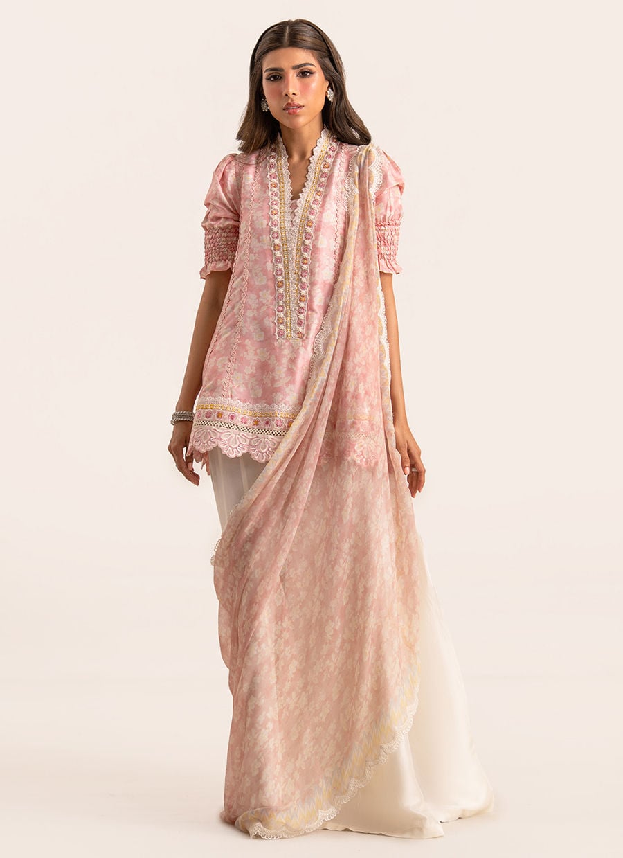 Farah Talib Aziz Lea Luxe – Alexia
